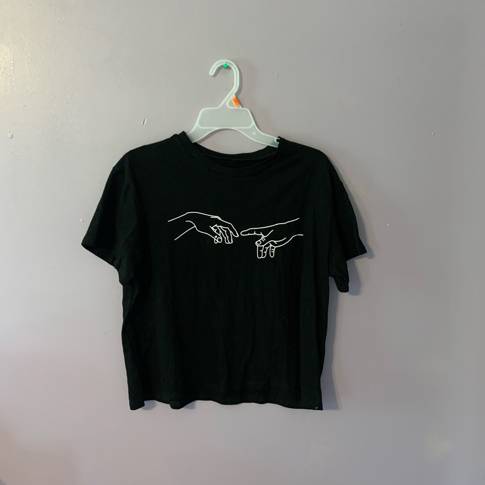 Women’s black t shirt
